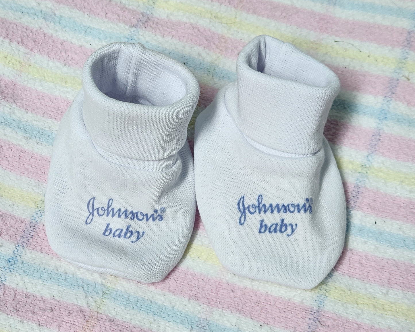 Johnson's Baby Layette ~ Baby Onesie, Mittens, Booties and Hat